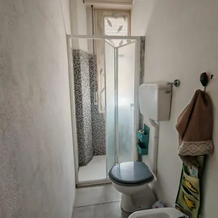 Backpackers Monolocale - Il Lupo Affitta *